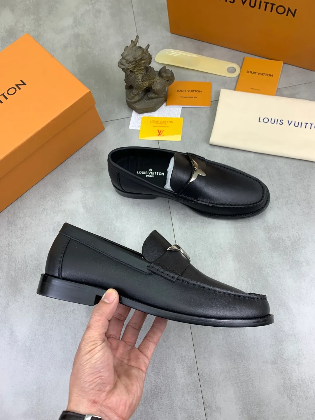 Men's men's shoes 💰P542 New style 💶[LOUIS VUITTON] Water-dyed Niuli Original order New style 🍀LV Louis Vuitton *——Top version of LV classic leather shoes! Made of imported original calfskin, original leather side strips and wear-resistant high-end rubber outsole! High quality products! Color: 3️⃣optional Size: 38-44 (45 customized)